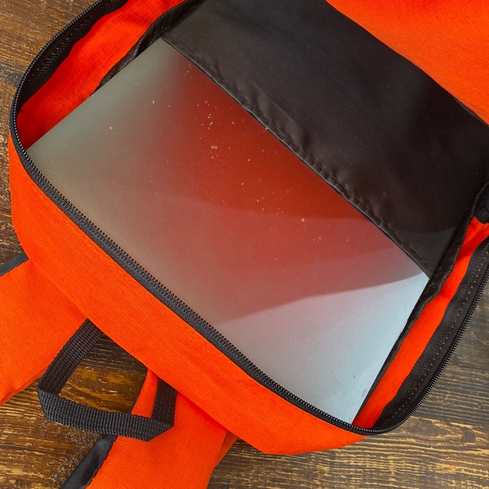 Small & Simple Very Lightweight Backpack Bag for Student & Commuter - Picture 10 of 10